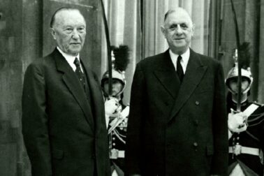 zľava Konrad Adenauer a Charles de Gaulle