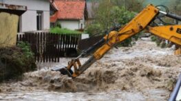 FOTO: Ľuďom postihnutým povodňami v Rudne nad Hronom ponúkol kraj krízové ubytovanie