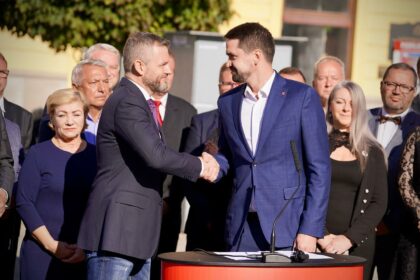 Zľava Peter Pellegrini a Ondrej Lunter