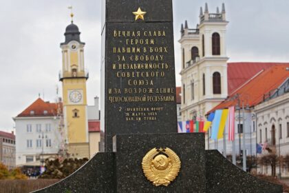 Čierny obelisk